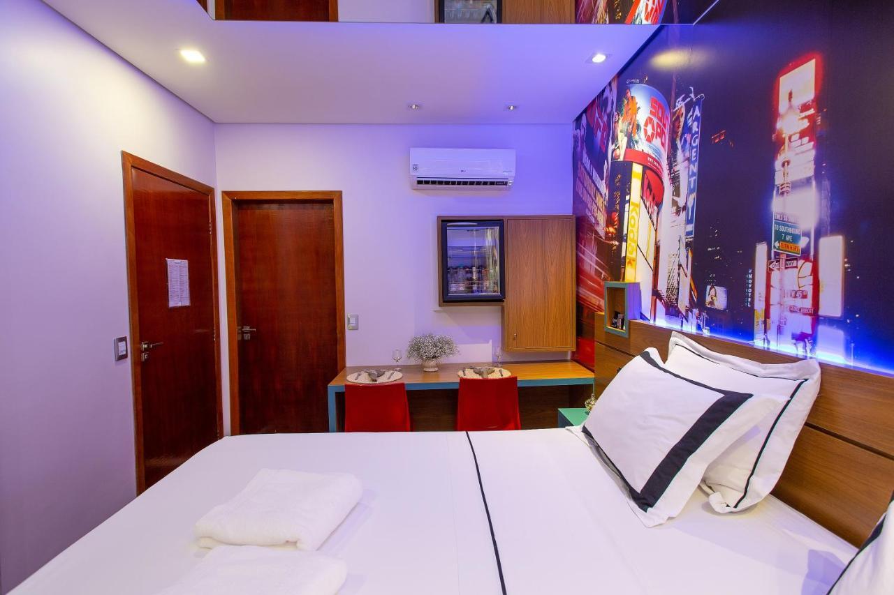 Alvorada Suites (Adults Only) 里奥韦尔迪 外观 照片