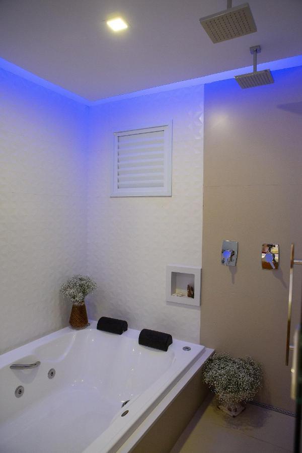 Alvorada Suites (Adults Only) 里奥韦尔迪 外观 照片