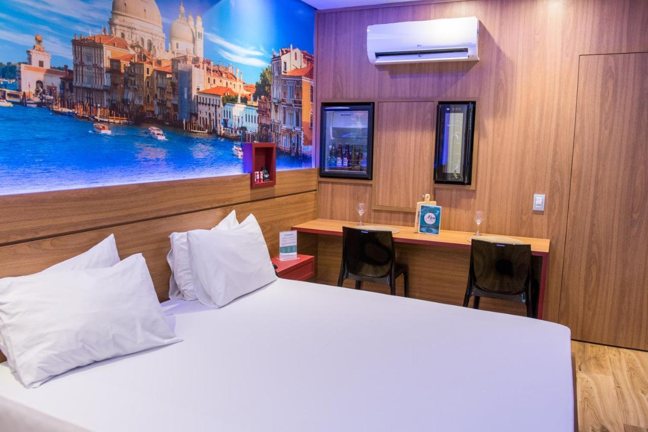 Alvorada Suites (Adults Only) 里奥韦尔迪 外观 照片